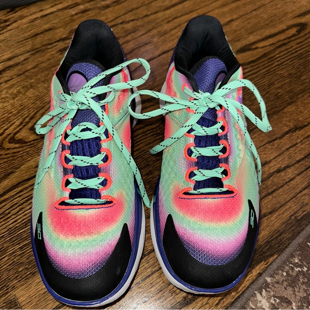 Curry 1 Low FloTro 'Northern Lights' size 8.5